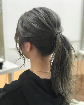 セミロング カラー 艶髪🫧髪質改善 縮毛矯正✨影山湧市のヘアスタイル