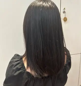 ロング モリ ユキナオのヘアスタイル
