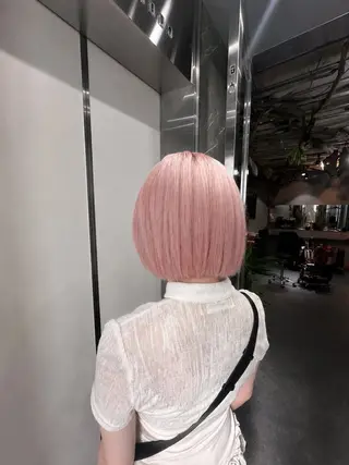ショート カラー レイヤーブリーチ特化 ホワイト専門/岸のヘアスタイル