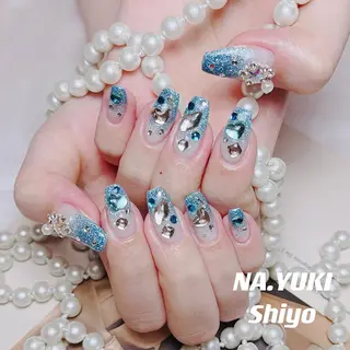 ネイル 🦋 Queenieのネイルデザイン