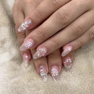 ネイル MQueen ネイルサロンマルのネイルデザイン