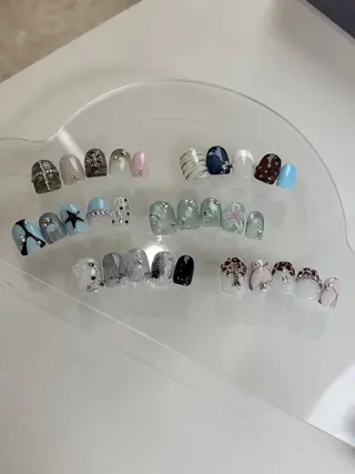 ネイル AKAHOSHI . Rのネイルデザイン