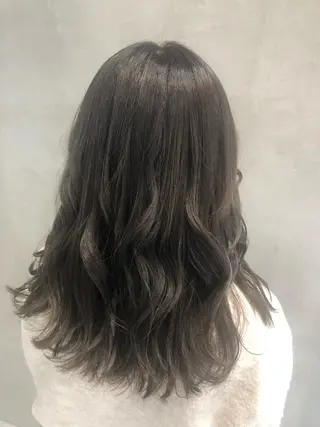 セミロング カラー ヘアアレンジ TOKI /透明感/原宿のヘアスタイル