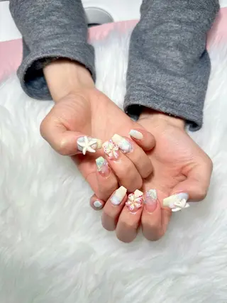 ネイル AURA NAILのネイルデザイン