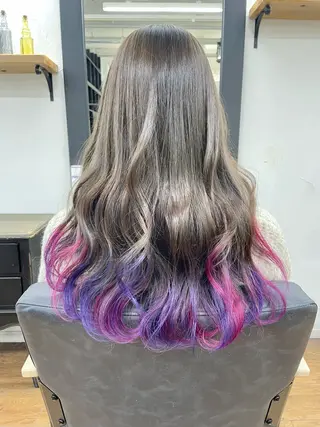 ロング カラー 青木 優歩のヘアスタイル