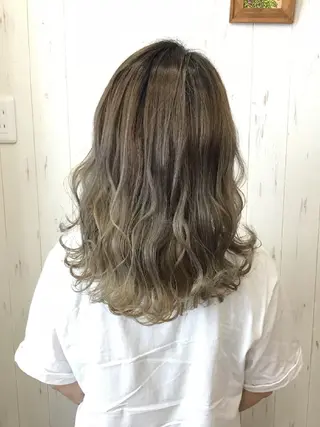 セミロング 酸性ストレート/艶髪 ブリーチ/AIRIのヘアスタイル
