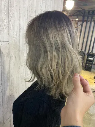 セミロング 勝河 怜楊のヘアスタイル