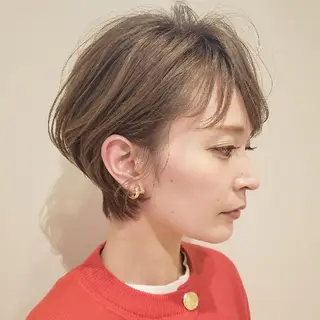 ショート 中高下 由真のヘアスタイル