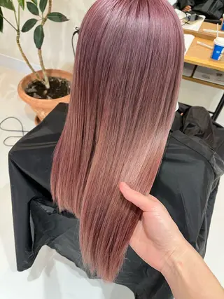 ロング 堀口 彩佳のヘアスタイル