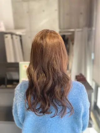 ロング カラー 根本 真奈のヘアスタイル