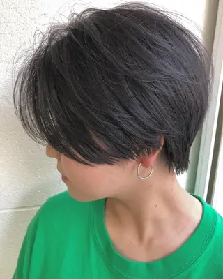 ショート stylist　篠崎 憲一のヘアスタイル