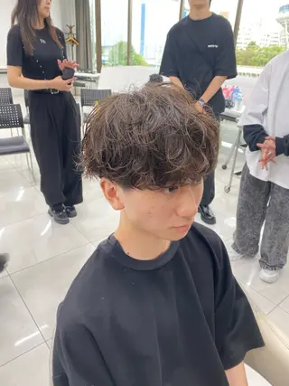 ショート パーマ メンズ メンズ特化型美容師 栗山勇人のヘアスタイル