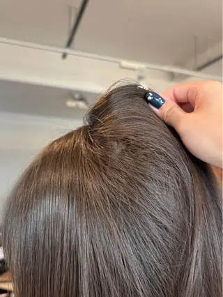 セミロング 小木曽 里華のヘアスタイル