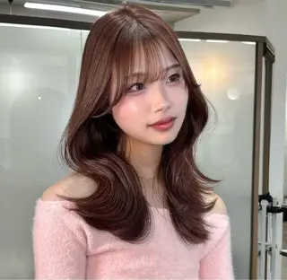 ミディアム 西尾 彩那のヘアスタイル