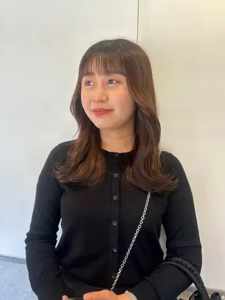 セミロング カラー 堤 麻衣子のヘアスタイル