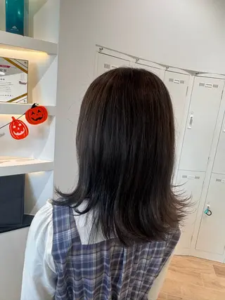 カラー Ashanti 有川のヘアスタイル