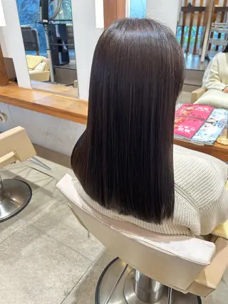 ロング カラー 柳内 まゆのヘアスタイル