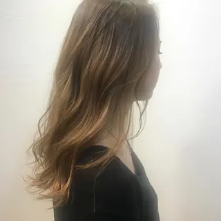 ロング 【Uneユヌ】菊地 春那のヘアスタイル