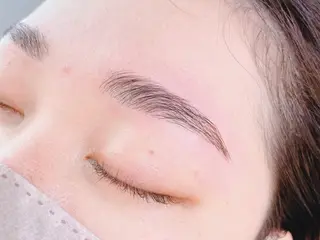アイブロウ eyelist NATSUMIのマツエク・マツパデザイン