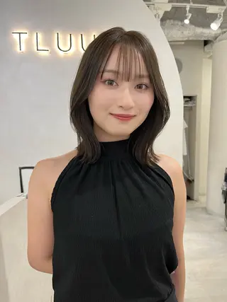 ミディアム 梅田♡顔周りレイヤー /透明感カラー/未来のヘアスタイル