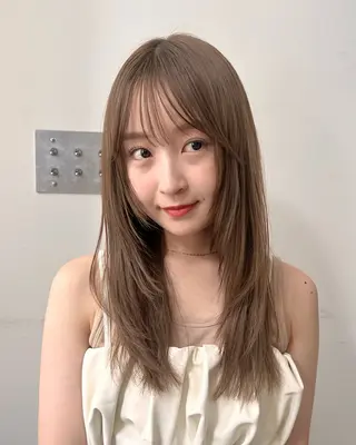 セミロング カラー MIYU透明感カラー ブリーチなしWカラーのヘアスタイル