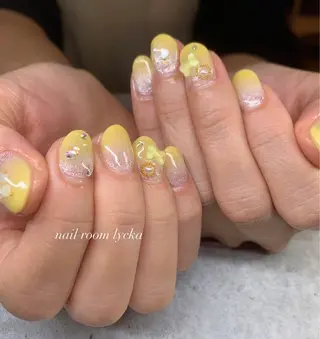 ネイル ネイルルームリッカ 𝐦𝐚𝐲𝐮のネイルデザイン
