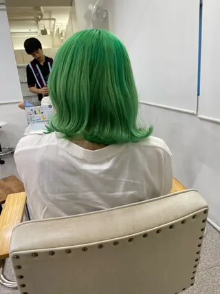 ミディアム カラー レイヤーウルフ エクステ磯部のヘアスタイル