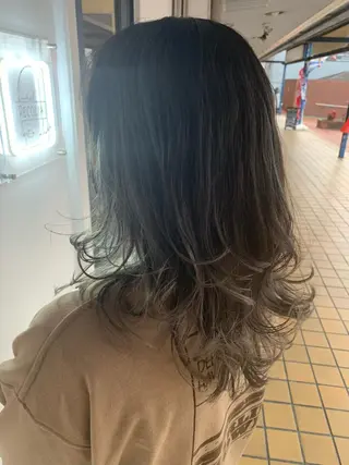 ロング カラー 中村 靖彬のヘアスタイル