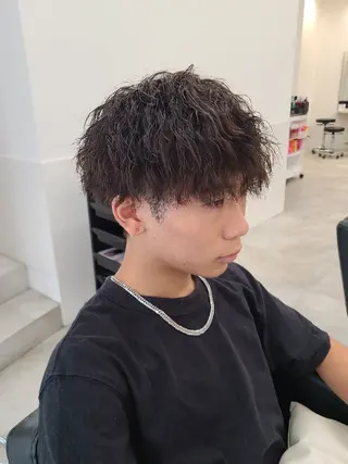 ショート パーマ メンズ 桐島 令奈のヘアスタイル