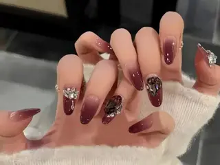 ネイル Luna ✨のネイルデザイン