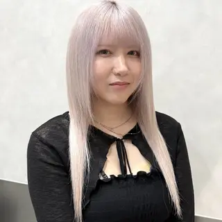 ミディアム ✨ブリーチ支持No1 複雑履歴修正/舘岡のヘアスタイル