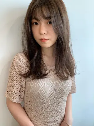 ロング カラー 榑松 恵里のヘアスタイル