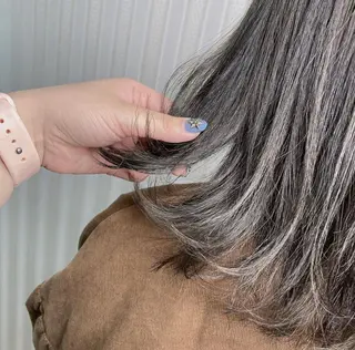 ミディアム カラー 【育休中】EARTH 荒井店HARUNAのヘアスタイル