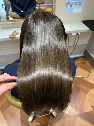 セミロング カラー 髪質改善 高橋 勇樹のヘアスタイル