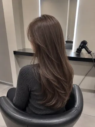 セミロング カラー 🌈ウルトワ水素 髪質改善naru🌈のヘアスタイル