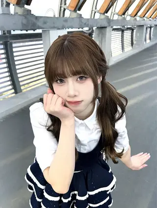 ロング カラー ラベンダー💜 グレージュ🩶のヘアスタイル