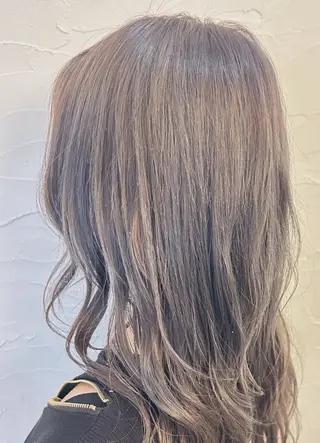 ロング カラー 竹野 詞音のヘアスタイル