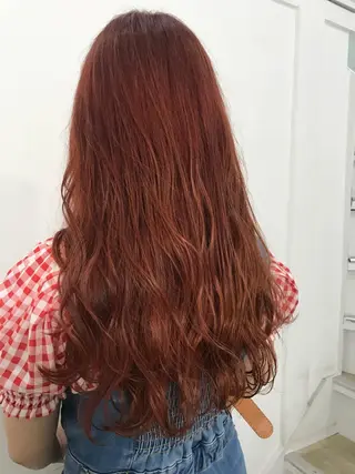 ミディアム カラー レイヤーカット 西村あきやのヘアスタイル