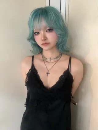 ミディアム ハイトーン/ダメージ レス/ソウイチロウのヘアスタイル