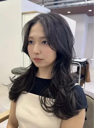 ロング カラー 松本 凜那のヘアスタイル