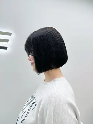 ショート カラー ヘアアレンジ 縮毛矯正🤍 ボブ/ HIKARIのヘアスタイル
