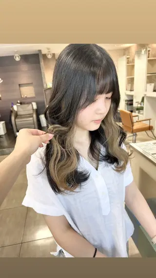 ロング レイヤー/艶髪カラー 森本くるみのヘアスタイル