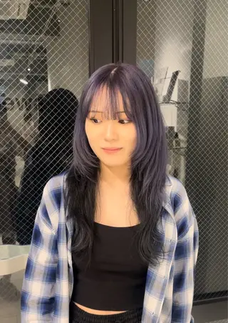ロング カラー yuzuna ハイトーン 天神のヘアスタイル