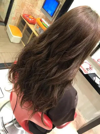 ロング カラー 【育休中】EARTH 荒井店HARUNAのヘアスタイル