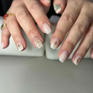 ネイル nailroom sb𓈒𓂂𓏸のネイルデザイン