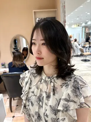 ミディアム 新宿/レイヤー/ 透明感カラー✨りくのヘアスタイル