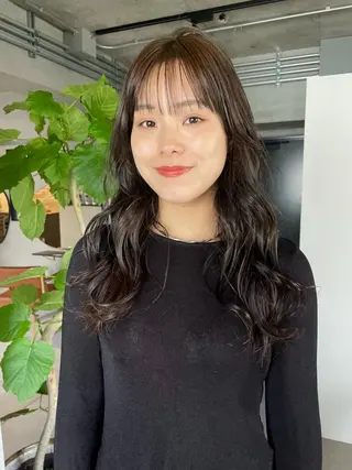 ロング カラー イズミ ナナコのヘアスタイル