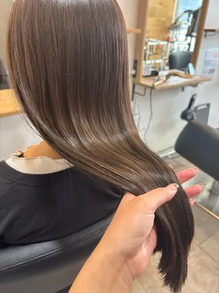 ロング カラー RISE SWELL 江坂momoneのヘアスタイル