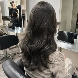 ロング カラー 🎀レイヤー×透明感 ×髪質改善🎀米田のヘアスタイル