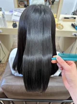 ロング Loire SYURIのヘアスタイル